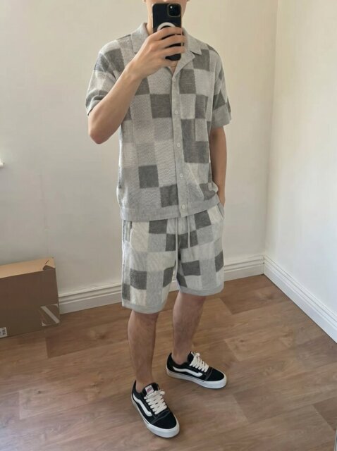 Customer wearing ESSNTL Pixel Set